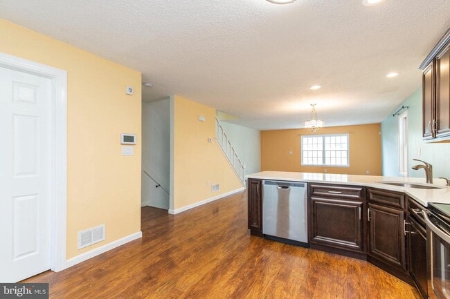 Building Photo - 1209 Brown St