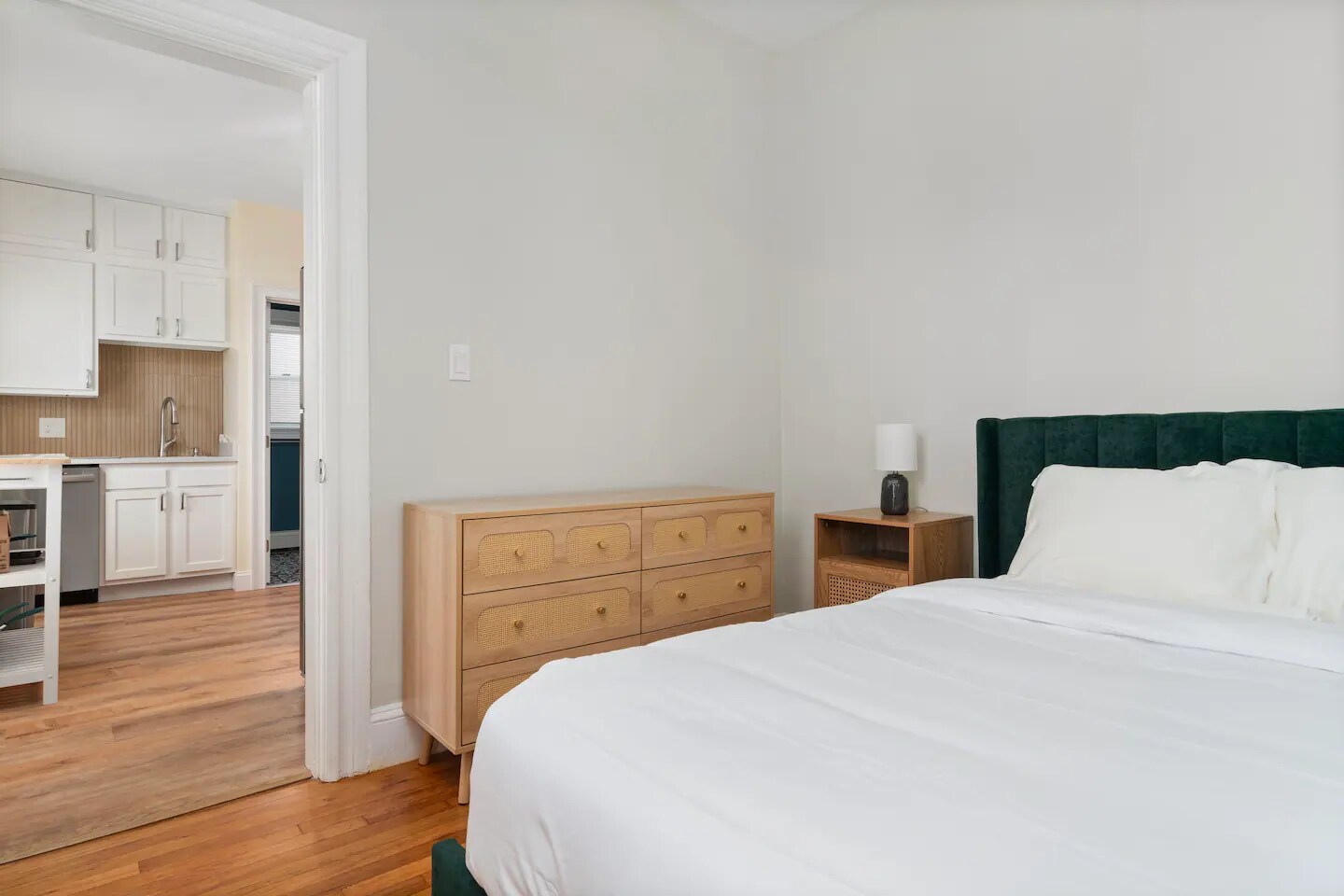 Building Photo - 87 Vernon St