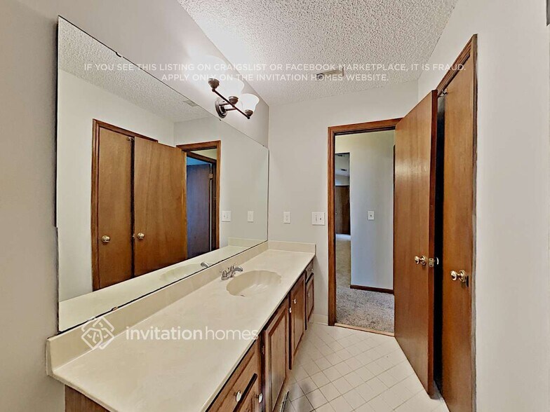 Building Photo - 12283 Deeder Ln