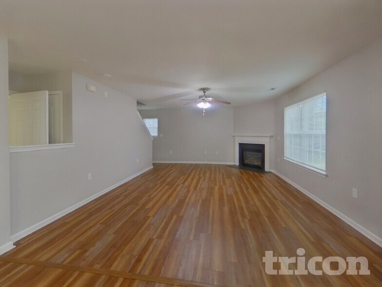 Building Photo - 2918 Tall Oaks Dr