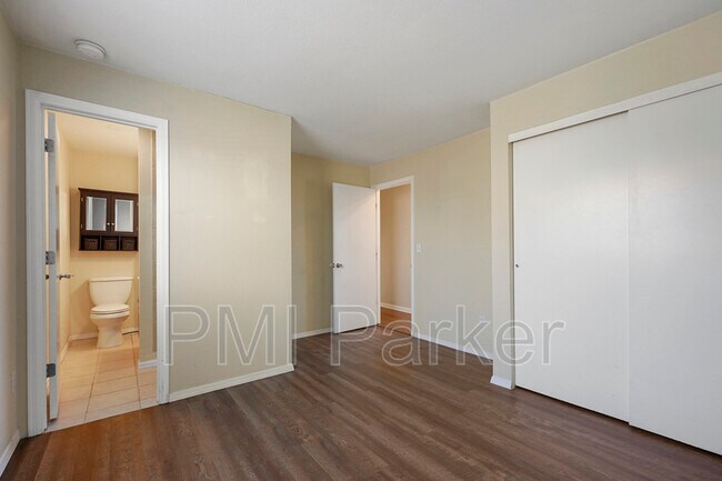 Building Photo - 8343 Currant Way