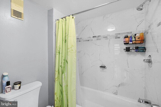 Building Photo - 3713 S George Mason Dr