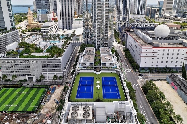 Building Photo - 851 NE 1st Ave