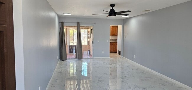 Building Photo - 4744 Westridge Dr