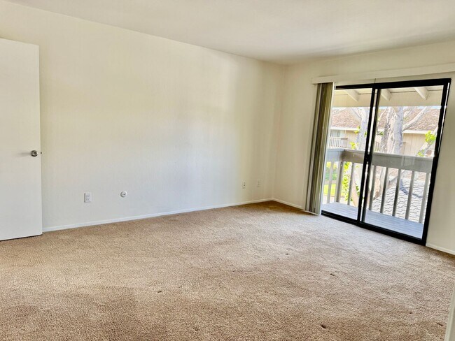 Building Photo - 3850 Rio Rd
