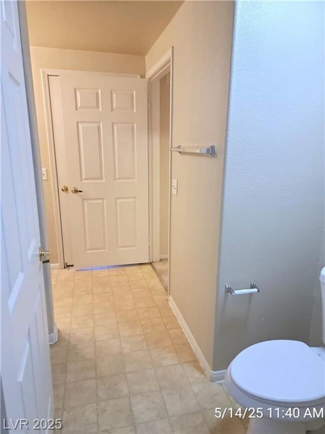 Building Photo - POPULAR FLOORPLAN IN A DESIREABLE GATED CO...