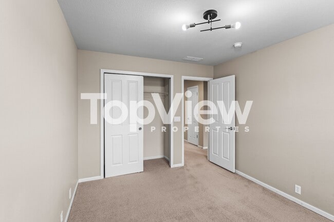 Building Photo - 7045 Red Sand Grove