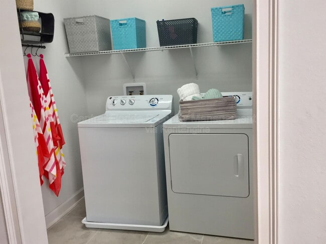 Building Photo - 12076 Theme Alley