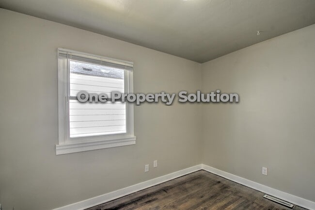 Building Photo - 2034 Pennsylvania St