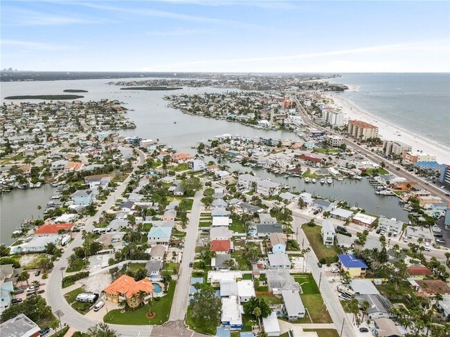 Building Photo - 14060 Miramar Ave