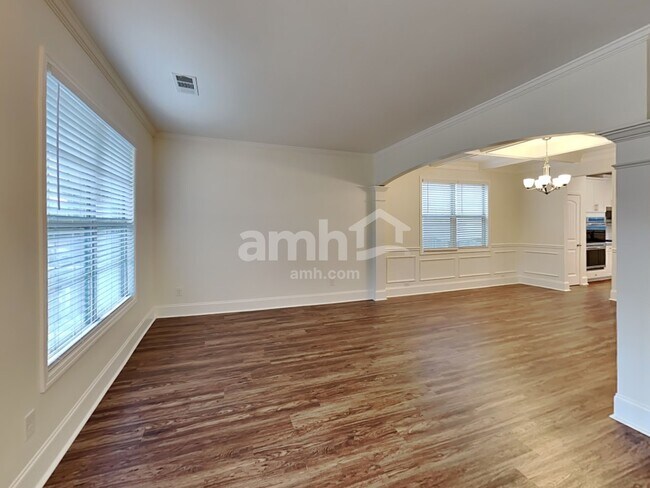 Building Photo - 213 Orchard Trail