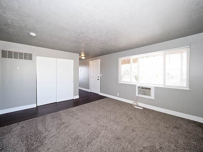 Building Photo - 3064 W Beaver Cir