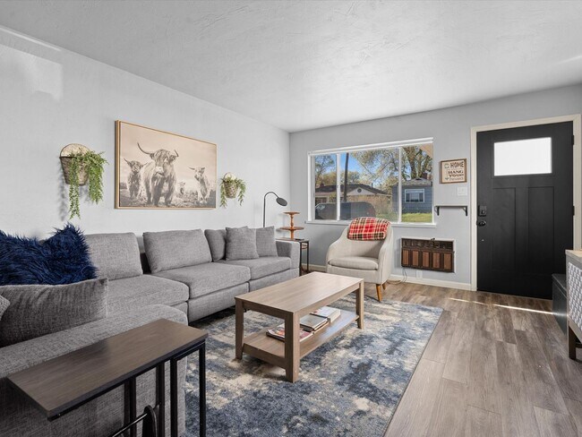 Building Photo - Single Level, Brick duplex