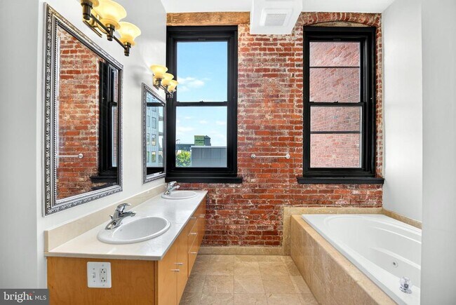 Building Photo - 1147 N 4th St