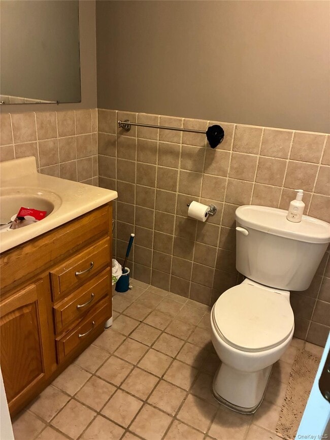 Building Photo - 55 Country Club Ln