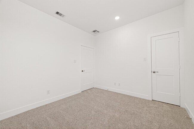 Building Photo - 21227 Teal Lovegrass Ln