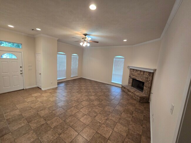 Building Photo - 3718 Dove Hollow Ln