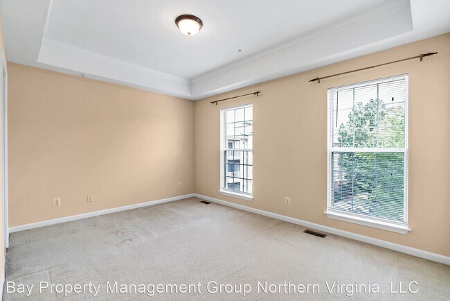 Building Photo - 7004 Metropolitan Pl
