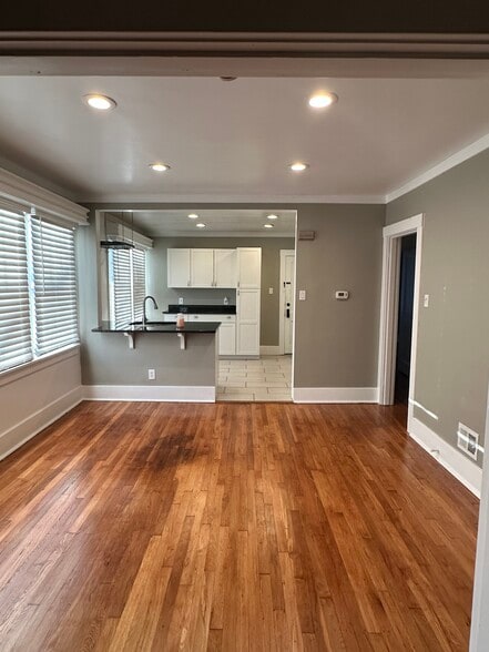 Building Photo - 3342 Bookman Ave