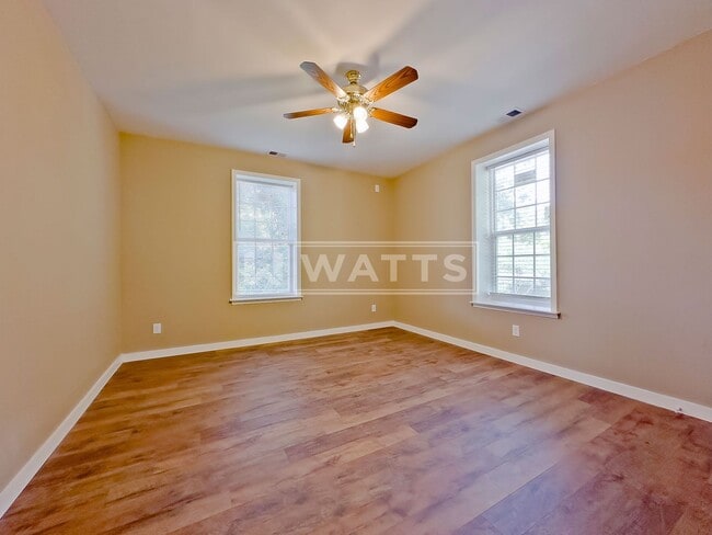 Building Photo - 1022 28th Pl S