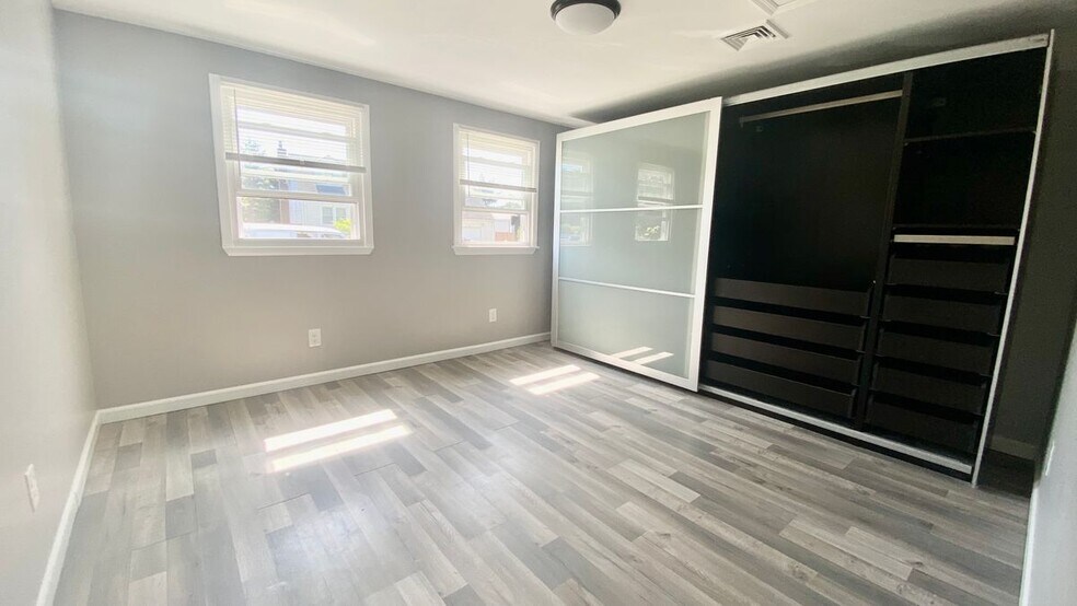 Building Photo - 450 S Fulton Ave