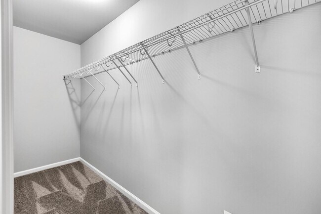 Building Photo - Buckhorn Townhome Available in February!