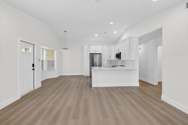 Building Photo - 5047 Brian Blvd