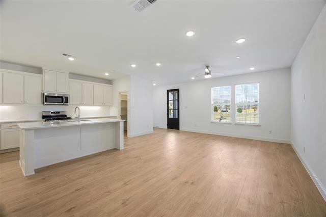 Building Photo - 9455 Speaker Dr