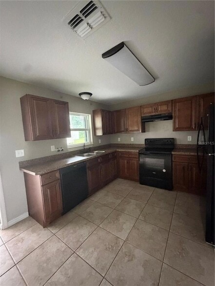 Building Photo - 5713 SW 128th Pl