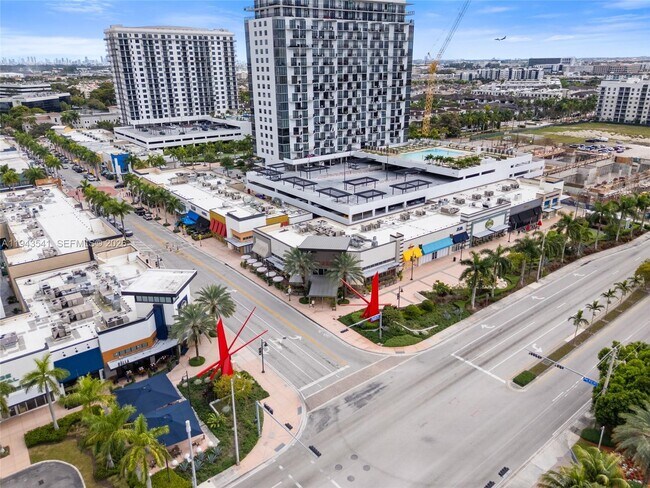 Building Photo - 4648 NW 83rd Ave