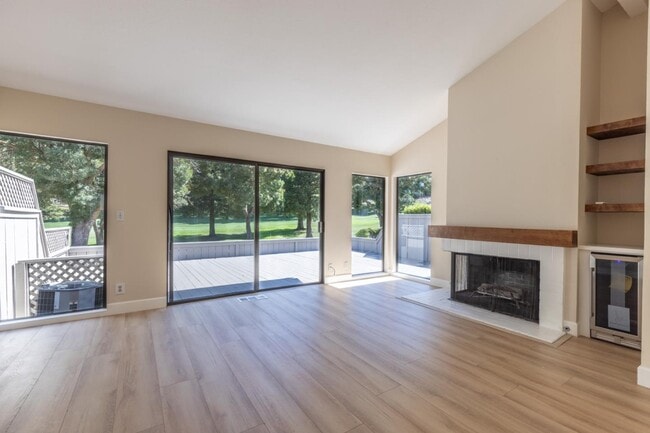Building Photo - 2128 Presidio Ct