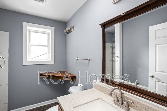 Building Photo - 4537 Crittenden Ave