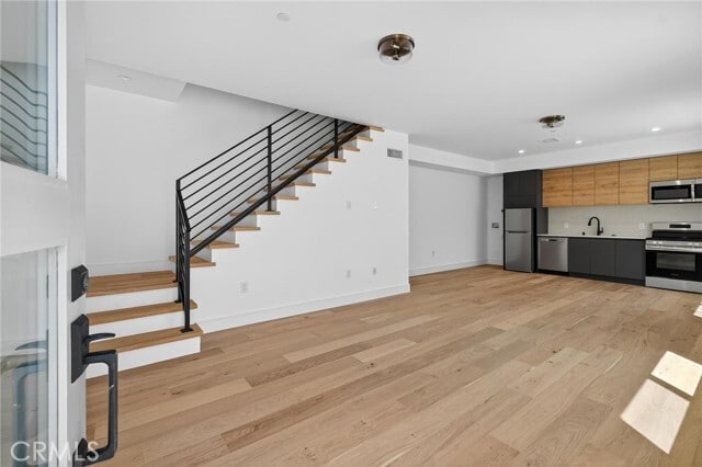 Building Photo - 1011 S Prospect Ave