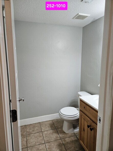 Building Photo - 252 W 1010 S