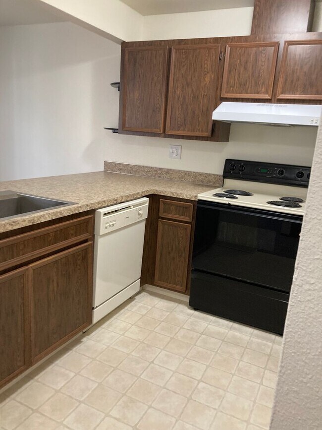 Building Photo - Lippman-3