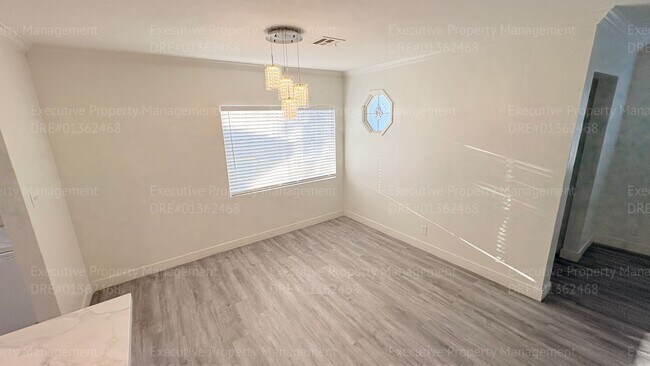 Building Photo - 2238 Lindora St