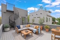 Building Photo - 3010 E 18th 1/2 St