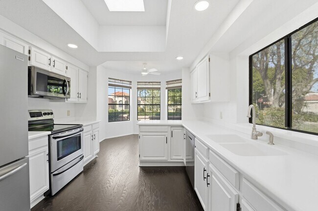 Building Photo - Welcome to this stunning 3-bedroom, 2-bathroom home in the heart of Scottsdale, AZ