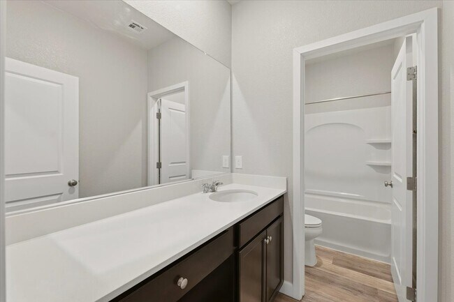 Building Photo - 808 Elmstone Pl