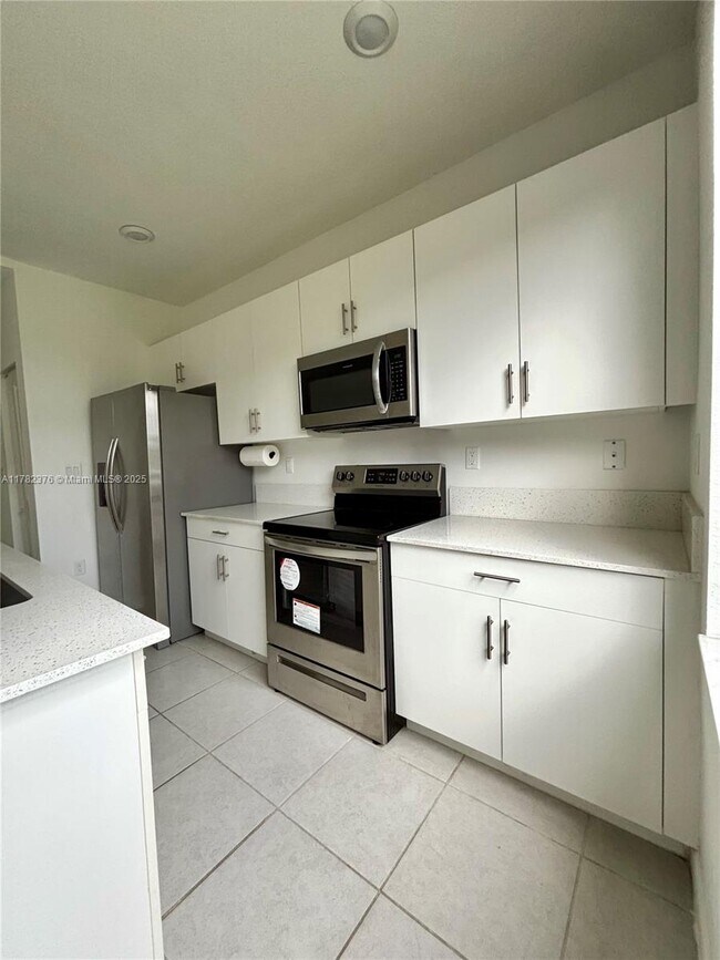 Building Photo - 25556 SW 108th Ave