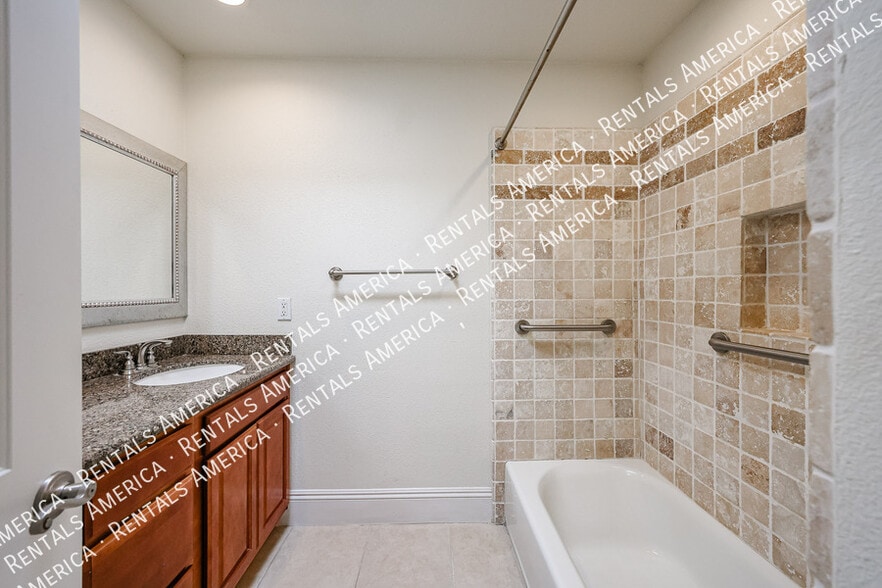 Building Photo - 8825 S 48th St