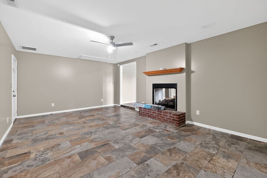 Building Photo - 1186 Stixfield Ct