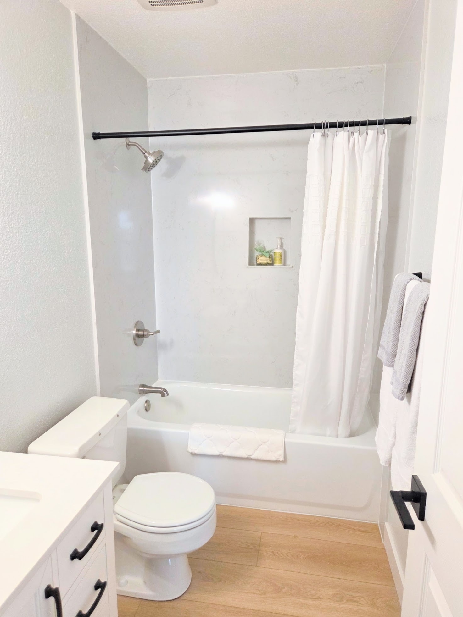 Building Photo - 228 Carmillita Way