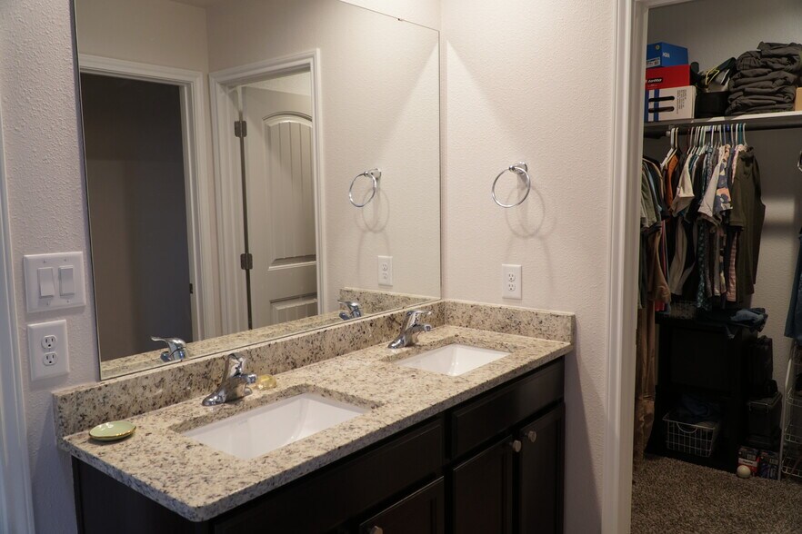 Building Photo - 7626 Rustler Ln