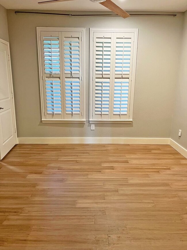 Building Photo - Great 2 Bdrm 2 Bath Condo in Lake Dallas Tx