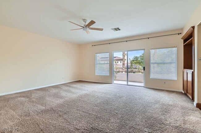 Building Photo - 136 N Ring Dove Dr
