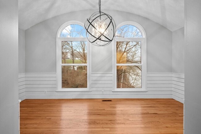 Building Photo - Luxury Living on the River — Your Dream Home Awaits