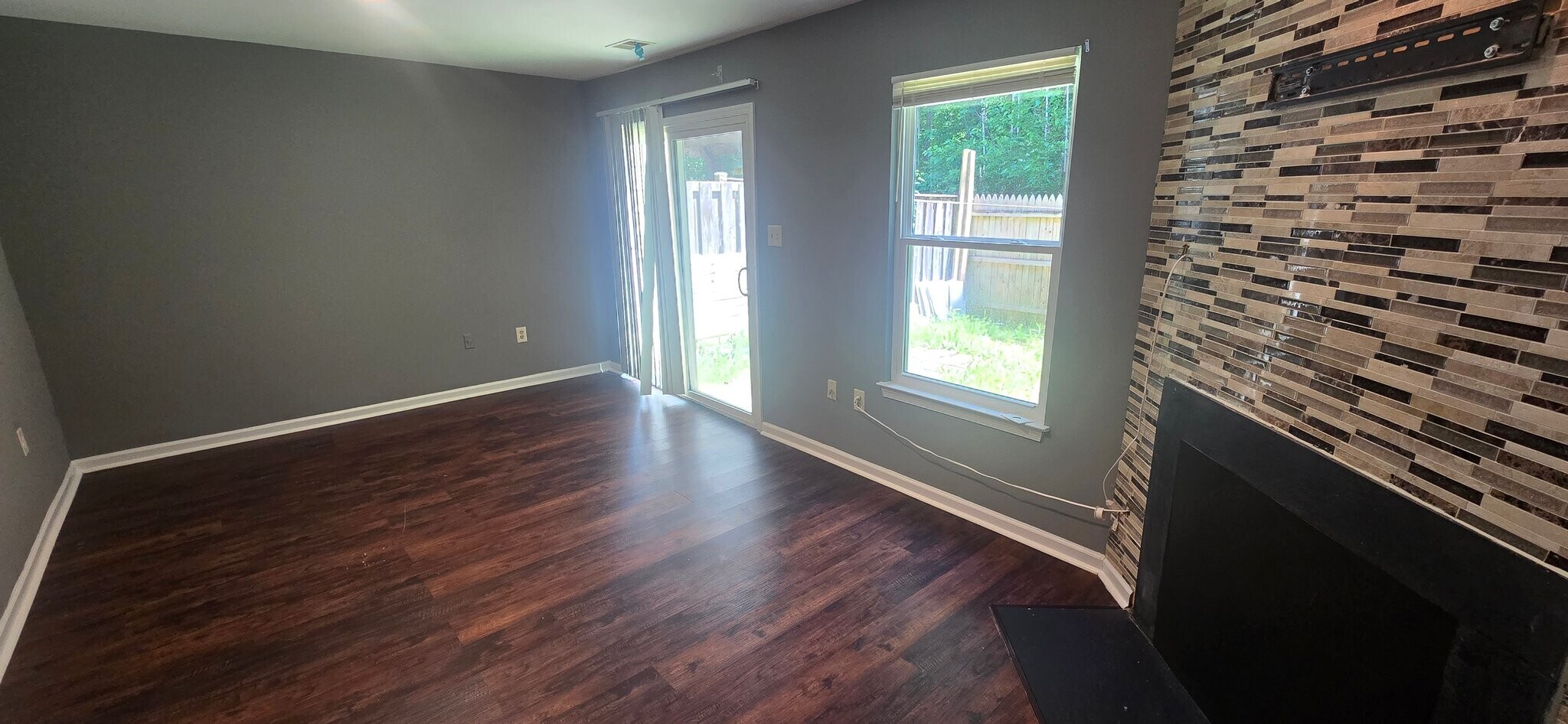 Building Photo - 14630 London Ln