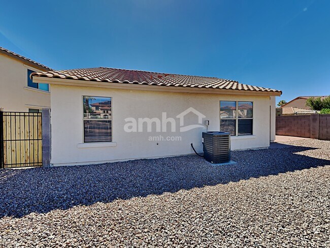 Building Photo - 3017 S Mandy Cir