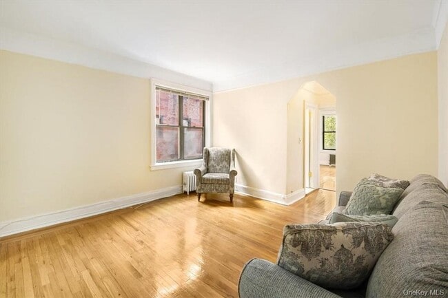 Building Photo - 663 Locust St